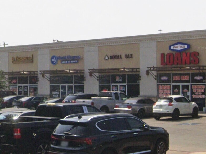 More Photos Of 1920 San Bernardo Ave, Laredo General Retail For Sale