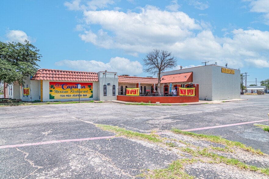 More Photos Of 2411 W Wall St, Midland Restaurant For Sale