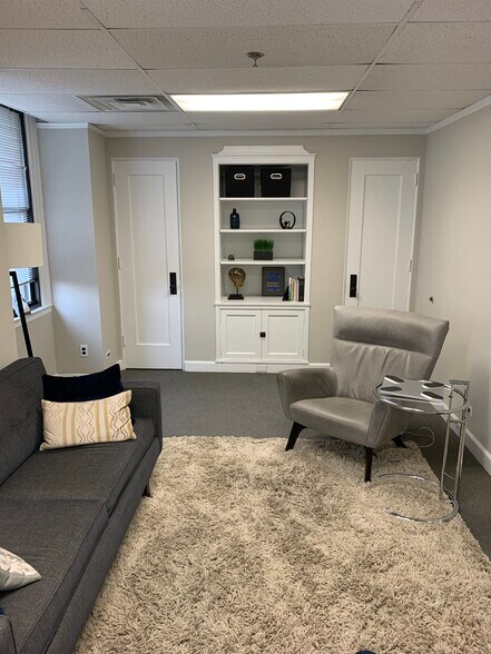 More Photos Of 255 S 17th St, Philadelphia Medical For Lease