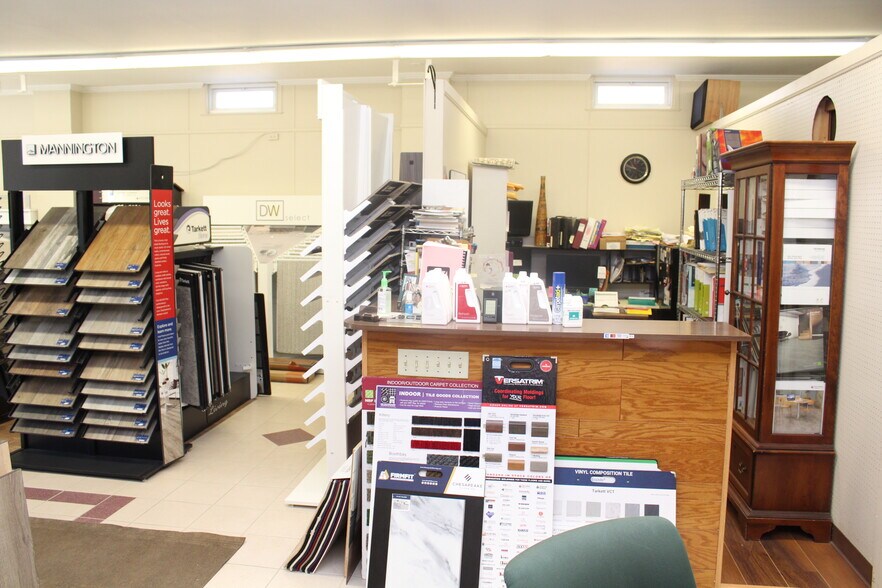 More Photos Of 40 S Main St, Milford Freestanding For Sale