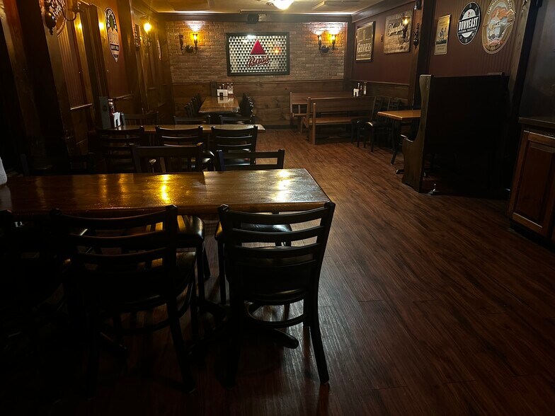 More Photos Of 406 Route 6A, East Sandwich Restaurant For Sale