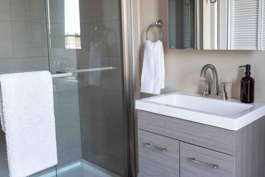 More Photos Of 458 Broadway, Kingston Storefront Retail Residential For Sale