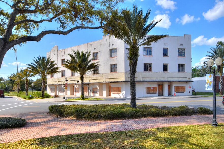 More Photos Of 206 Pilaklakaha Ave, Auburndale Apartments For Sale