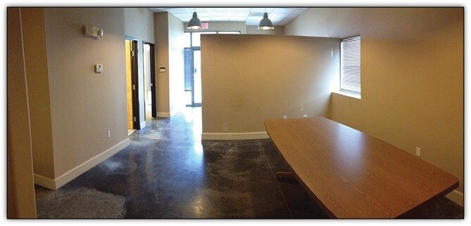 More Photos Of 1270-1284 NW Main St, Lee's Summit Flex For Lease