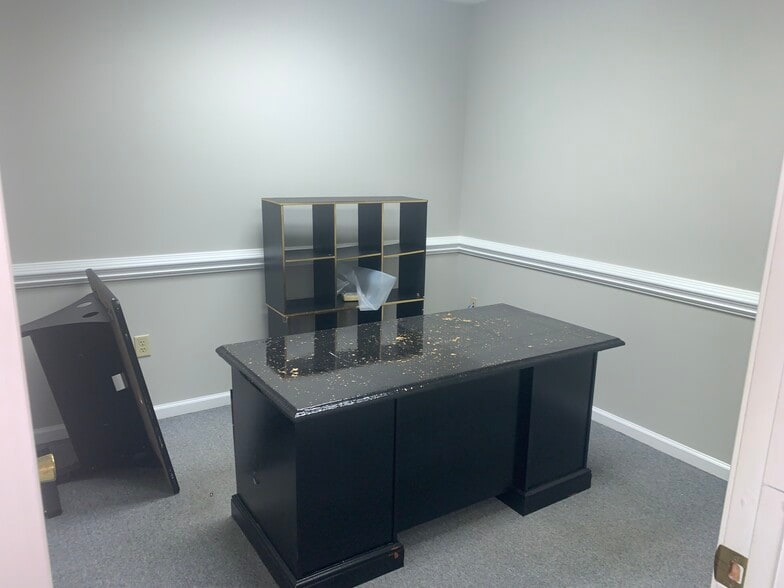 More Photos Of 2508 N Main St, Anderson General Retail For Lease
