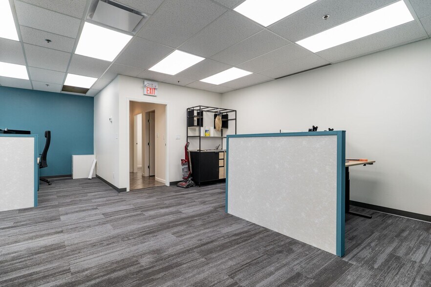More Photos Of 2071 Kingsway Ave, Port Coquitlam Light Distribution For Lease