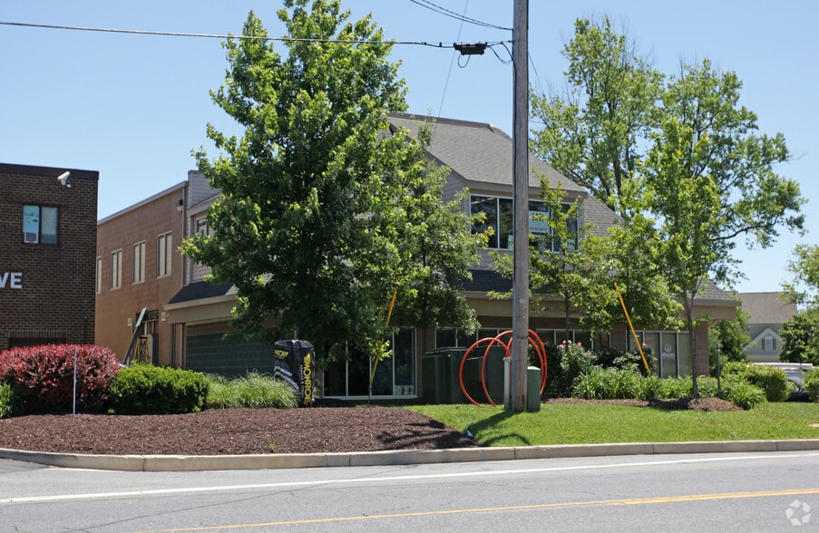 More Photos Of 12447 Clarksville Pike, Clarksville Storefront Retail Office For Lease