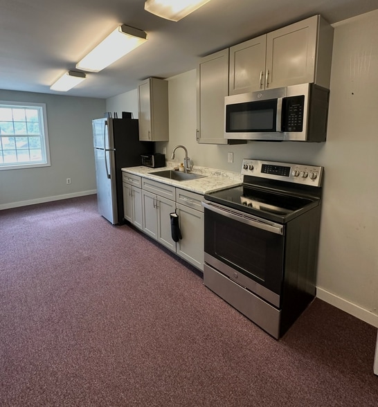 More Photos Of 13-17 Main St, Gray General Retail For Sale