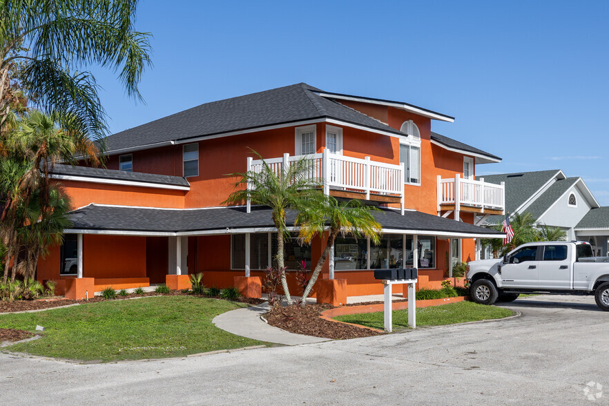 Primary Photo Of 605 Overlook Dr, Winter Haven Office For Lease