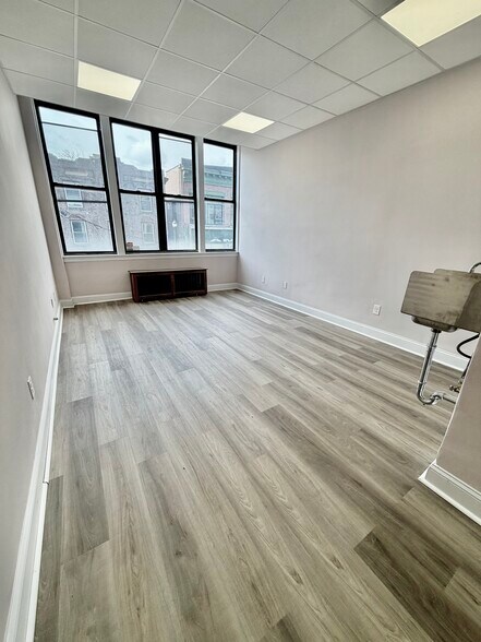 More Photos Of 101-109 Westchester Ave, Port Chester Storefront Retail Office For Lease