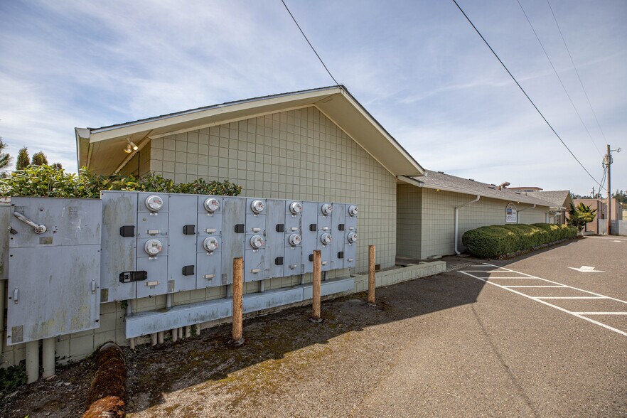 More Photos Of 1860 Virginia Ave, North Bend Medical For Sale