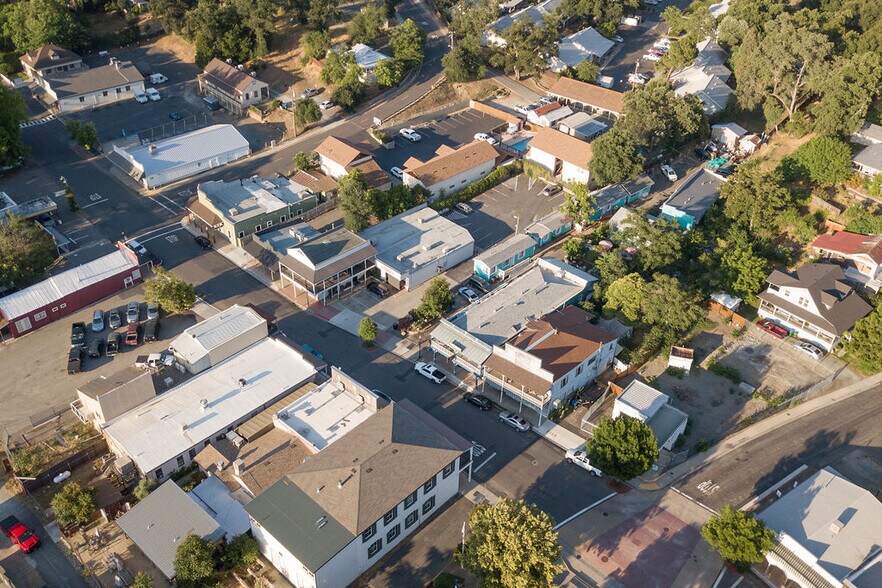 More Photos Of 18239 Main St, Jamestown Hotel For Sale