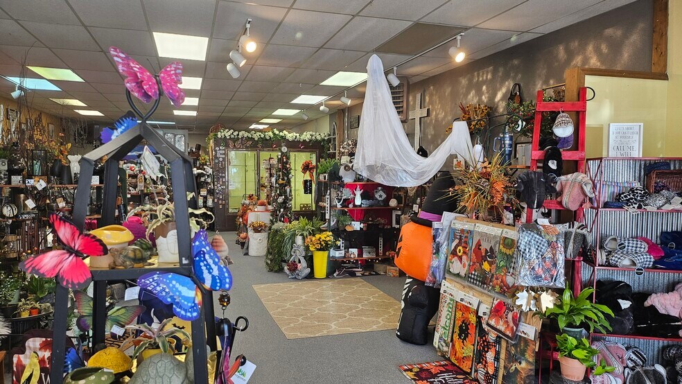 More Photos Of 513 Main St, Bottineau General Retail For Sale