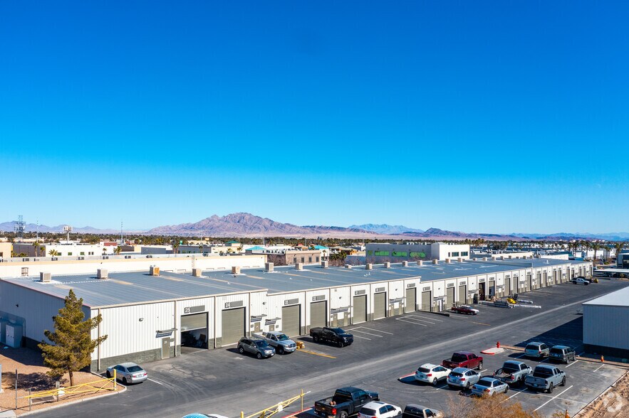 More Photos Of 6325 S Pecos Rd, Las Vegas Warehouse For Lease