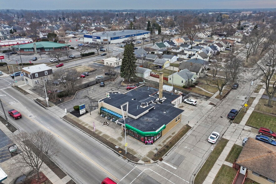 More Photos Of 3021 75th St, Kenosha Freestanding For Sale