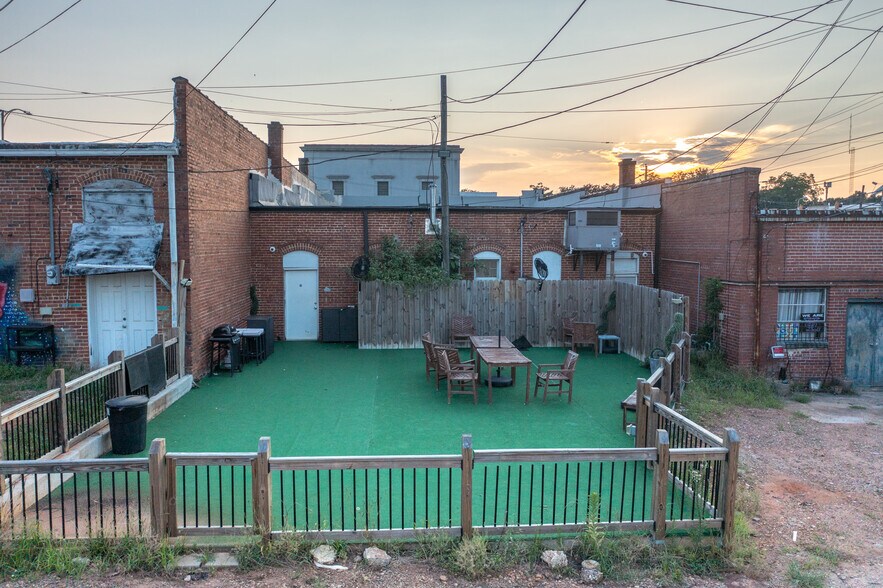 More Photos Of 106-108 N Church St, Thomaston Storefront For Sale