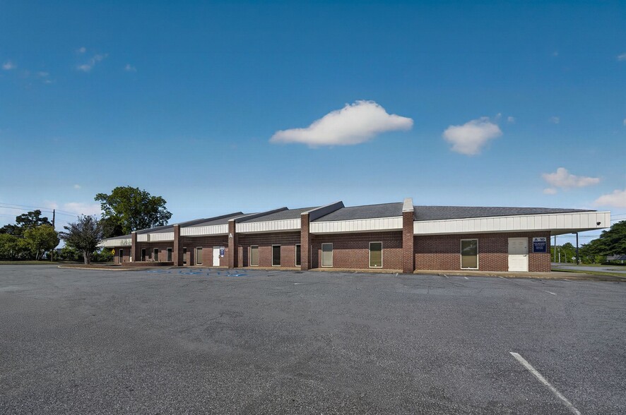 More Photos Of 500 18th St, Columbus Medical For Lease