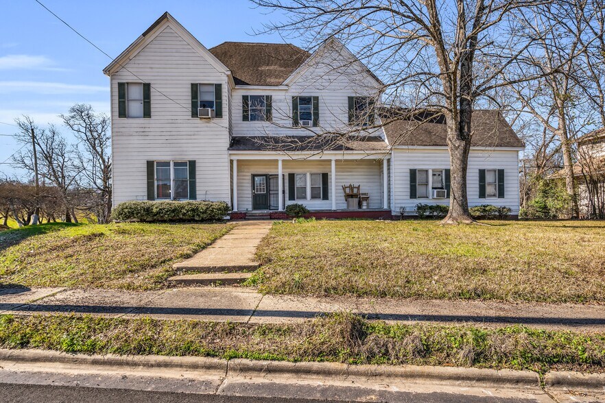 Primary Photo Of 123 Cottrell st, West Point Multifamily For Sale