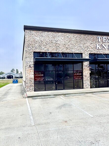 More Photos Of 1395 Northpark Dr, Kingwood Freestanding For Lease