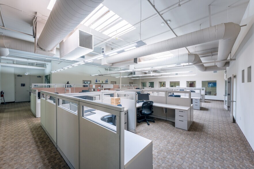 More Photos Of 7701 Herschel Ave, La Jolla Medical For Lease