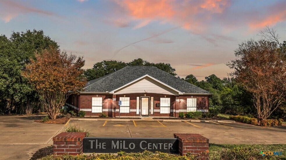 Primary Photo Of 625 Kennedy Ct, Belton Office For Sale
