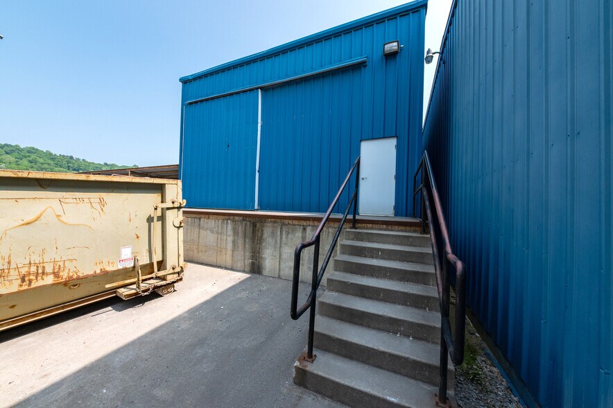 More Photos Of 1501 Deckers Creek Blvd, Morgantown Industrial For Sale