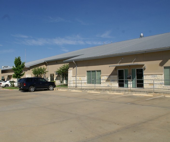 More Photos Of 3600 Hwy 6 S, College Station Office For Lease