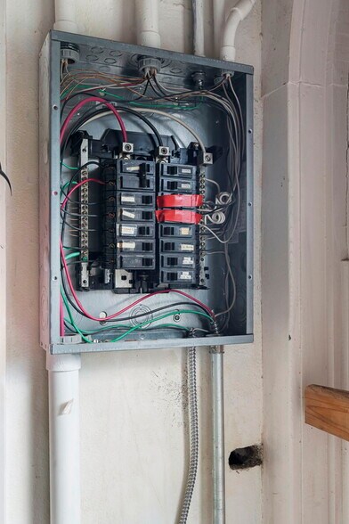 More Photos Of 204 Magnolia St, New Smyrna Beach Restaurant For Sale