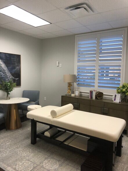 More Photos Of 20008 Champion Forest Dr, Spring Office For Sale