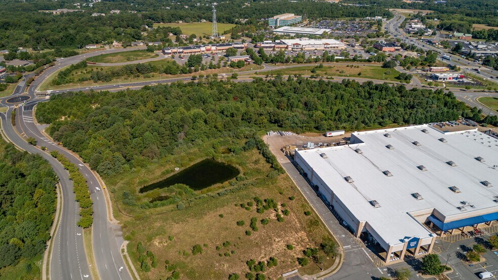More Photos Of Celebrate Virginia Parkway Pky @ McWhirt Loop, Fredericksburg Land For Sale