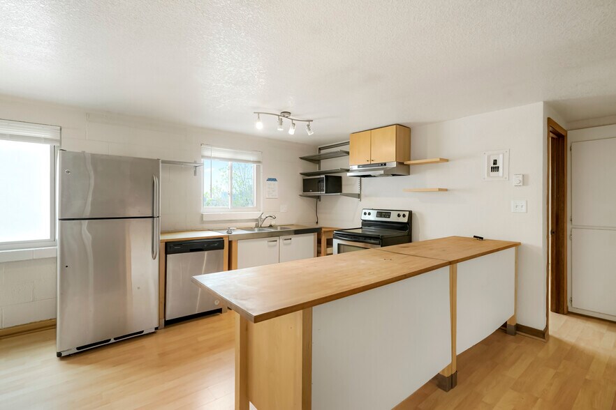 More Photos Of 2860 W 32nd Ave, Denver Apartments For Sale