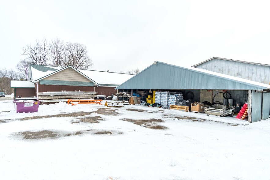 More Photos Of 101 Tanner St, Melrose Freestanding For Sale