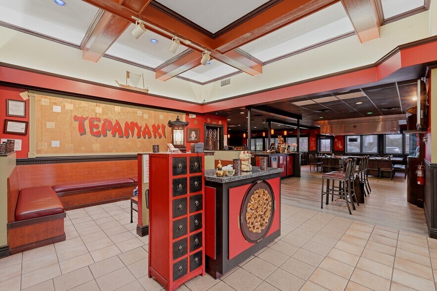 More Photos Of 72 N 850 E, Lehi Restaurant For Sale