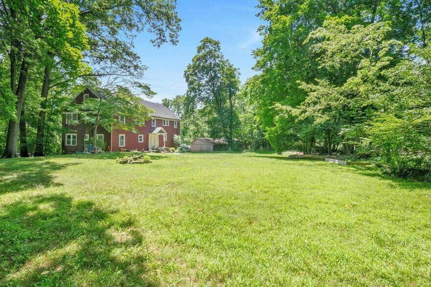 More Photos Of 858 Pleasantville Rd, Briarcliff Manor Village Apartments For Sale