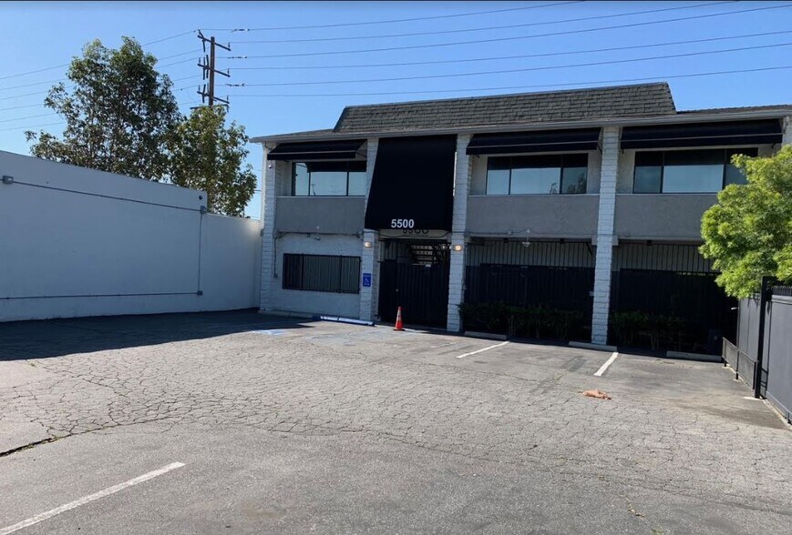 More Photos Of 5500 E Washington Blvd, Commerce Office For Sale