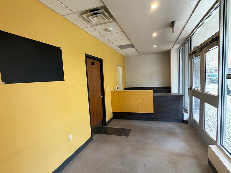 More Photos Of 304 Texas Ave, El Paso Apartments For Lease