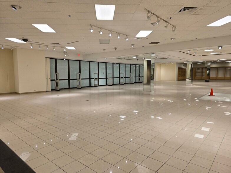 More Photos Of 3340 Mall Loop Dr, Joliet Department Store For Sale