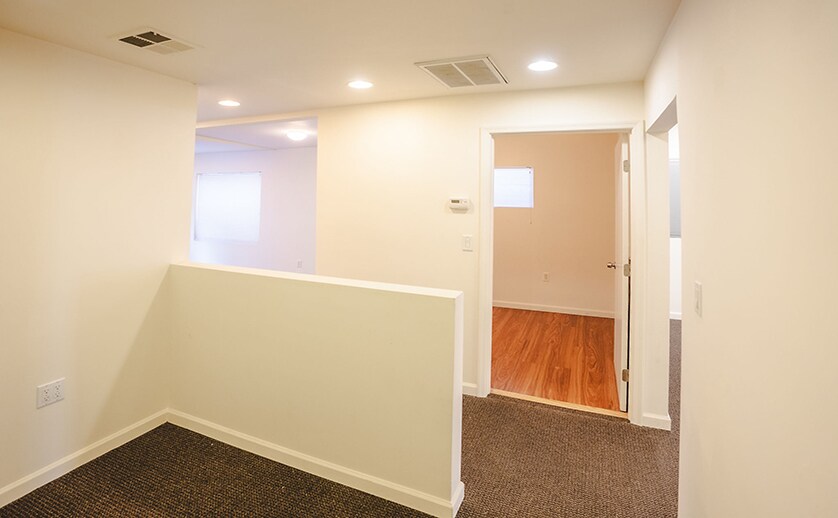 More Photos Of 821 W El Camino Real, Mountain View Storefront For Sale