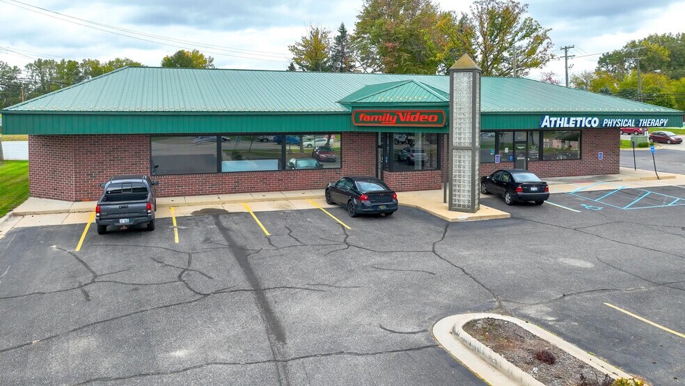 Primary Photo Of 22606-22610 Northline Rd, Taylor General Retail For Lease