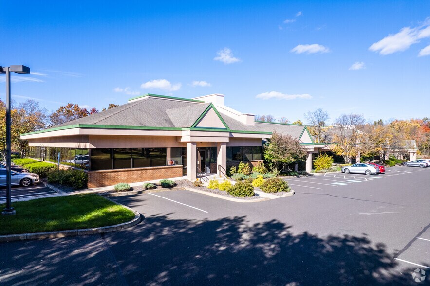 More Photos Of 200 Highpoint Dr, Chalfont Office For Sale