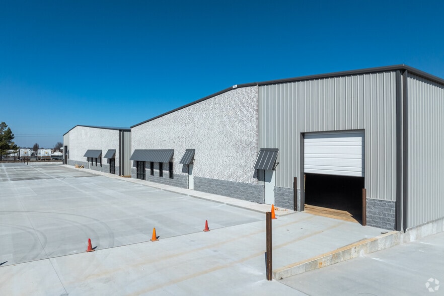 Primary Photo Of 432 Industrial Dr, Tontitown Industrial For Sale