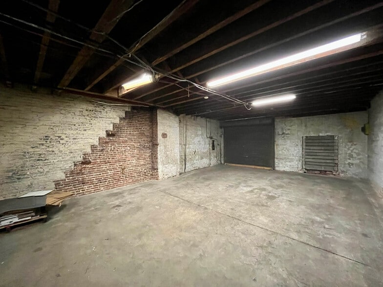 More Photos Of 1107 Maryland Ave, Baltimore Flex For Sale