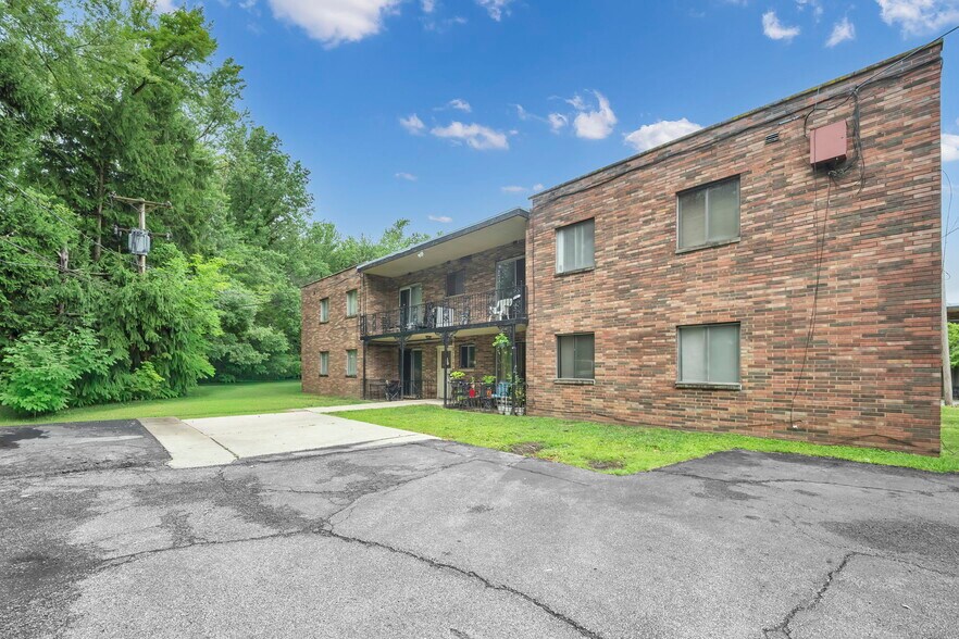 More Photos Of 818-850 S Green Rd, South Euclid Apartments For Sale