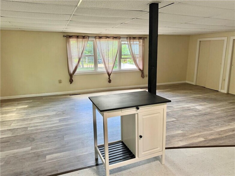 More Photos Of 35 Eaton Ave, Norwich Apartments For Sale