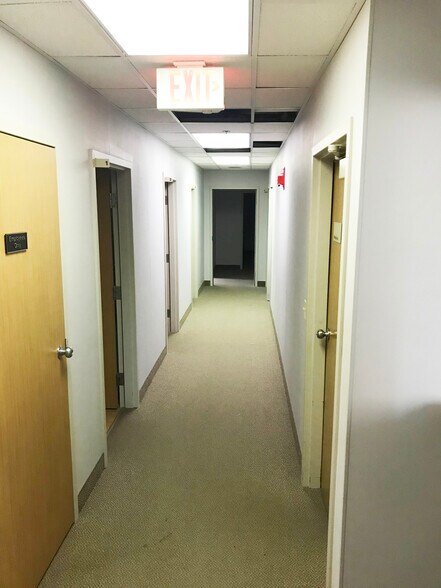More Photos Of 2815 Pennsylvania Ave, Lansing Medical For Sale