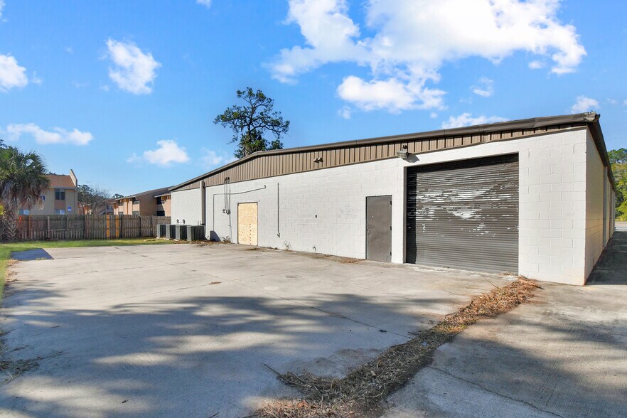 More Photos Of 5953 Roosevelt Blvd, Jacksonville Storefront Retail Office For Sale