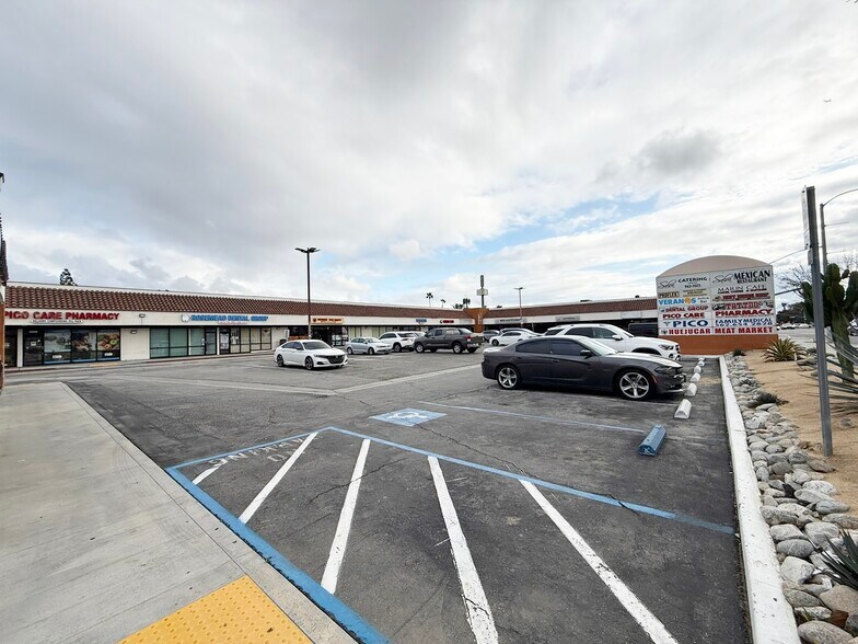More Photos Of 6630-6632 Rosemead Blvd, Pico Rivera Freestanding For Lease