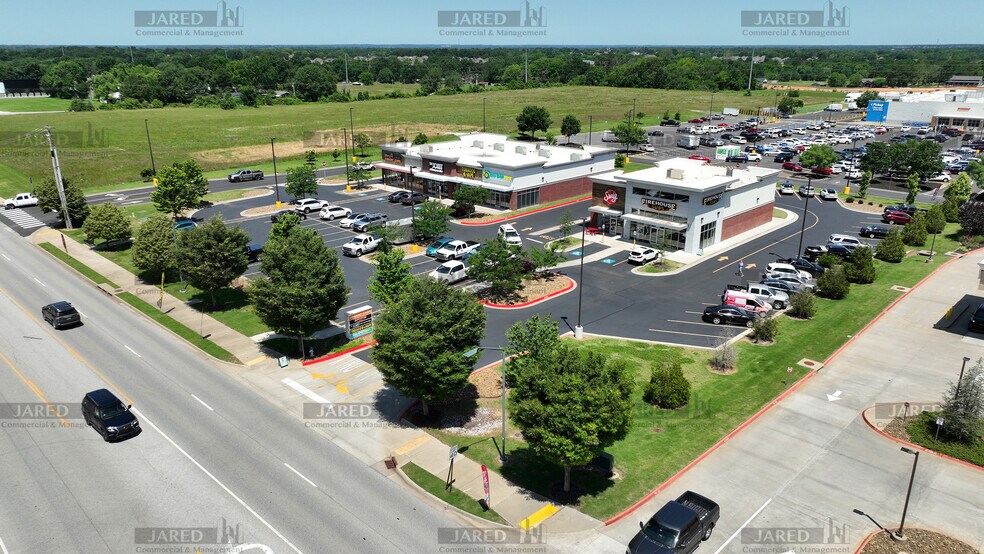 More Photos Of 4962 Elm Springs Rd, Springdale General Retail For Lease