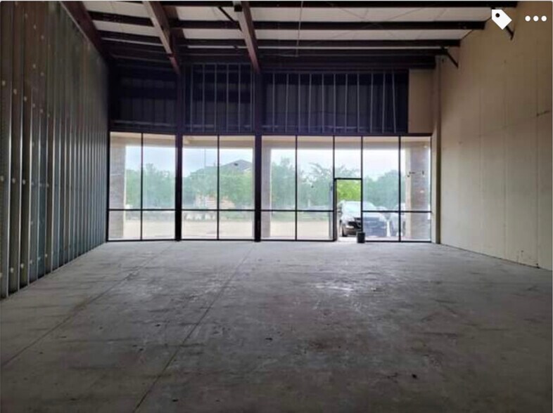 More Photos Of 9710 S Kirkwood Rd, Houston Unknown For Lease