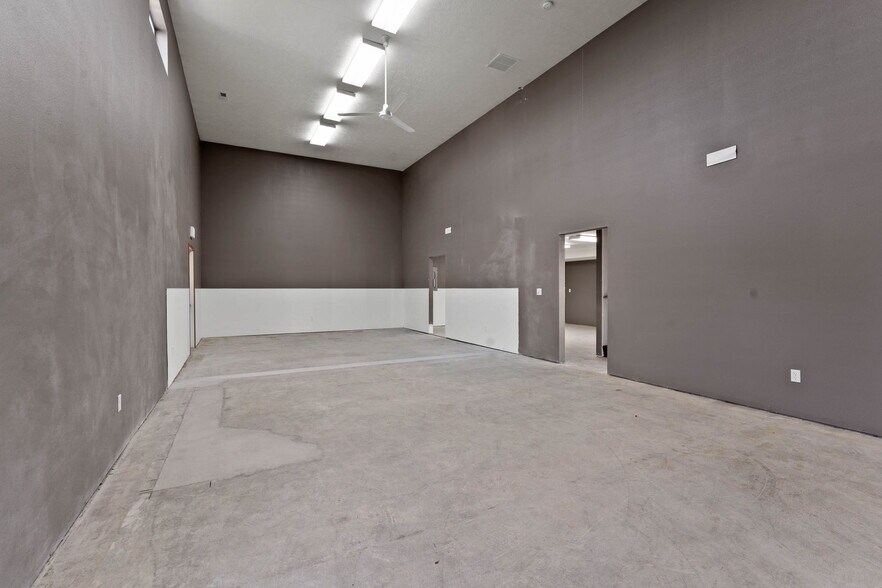 More Photos Of 13315 W 13th Ave, Airway Heights Light Manufacturing For Sale